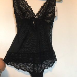 NWT B.tempt’d Black Lace Thong Bodysuit Size M